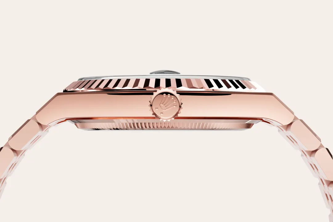 Rolex Land-Dweller m127335-0001 material