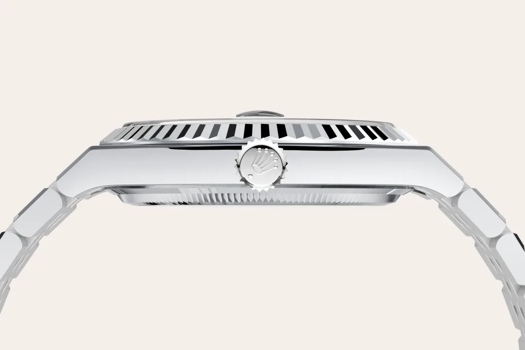 Rolex Land-Dweller m127336-0001 material